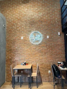 Tiny Cat Café