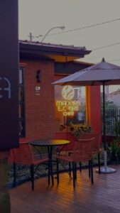 Madeira e Cobre Café & Coworking