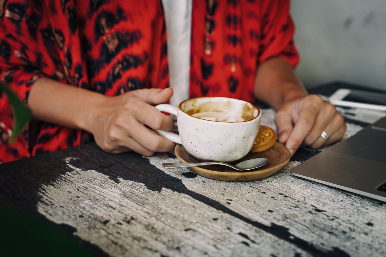 Cafés que Inspiram: Onde Respirar Novos Ares no Home Office