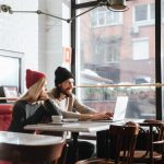 Negócios em Alta: Por que as Cafeterias São os Novos Coworkings